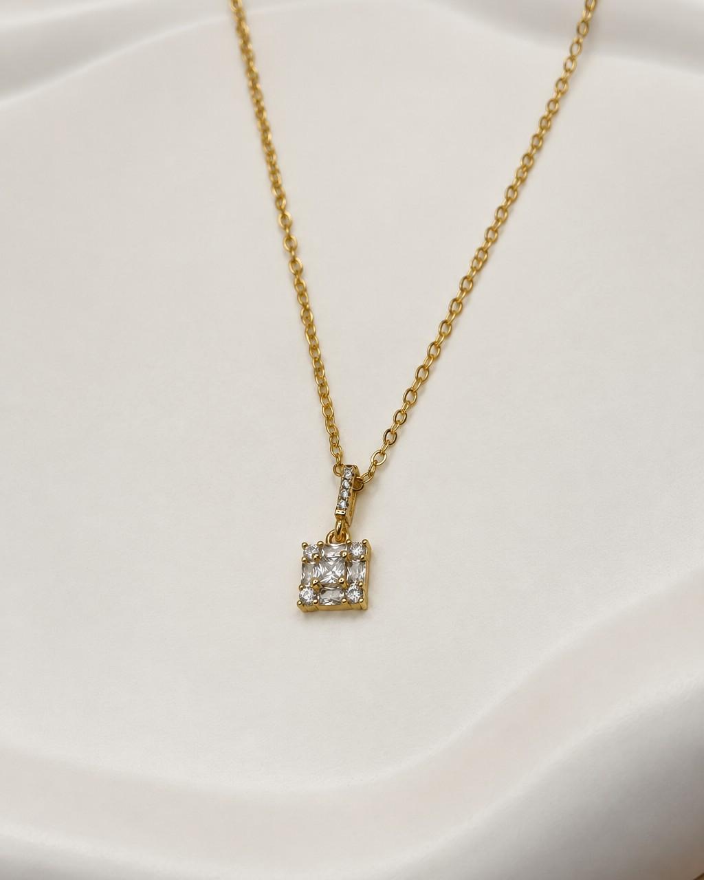 Colar Quadrado Cravejado Banhado a Ouro 18k