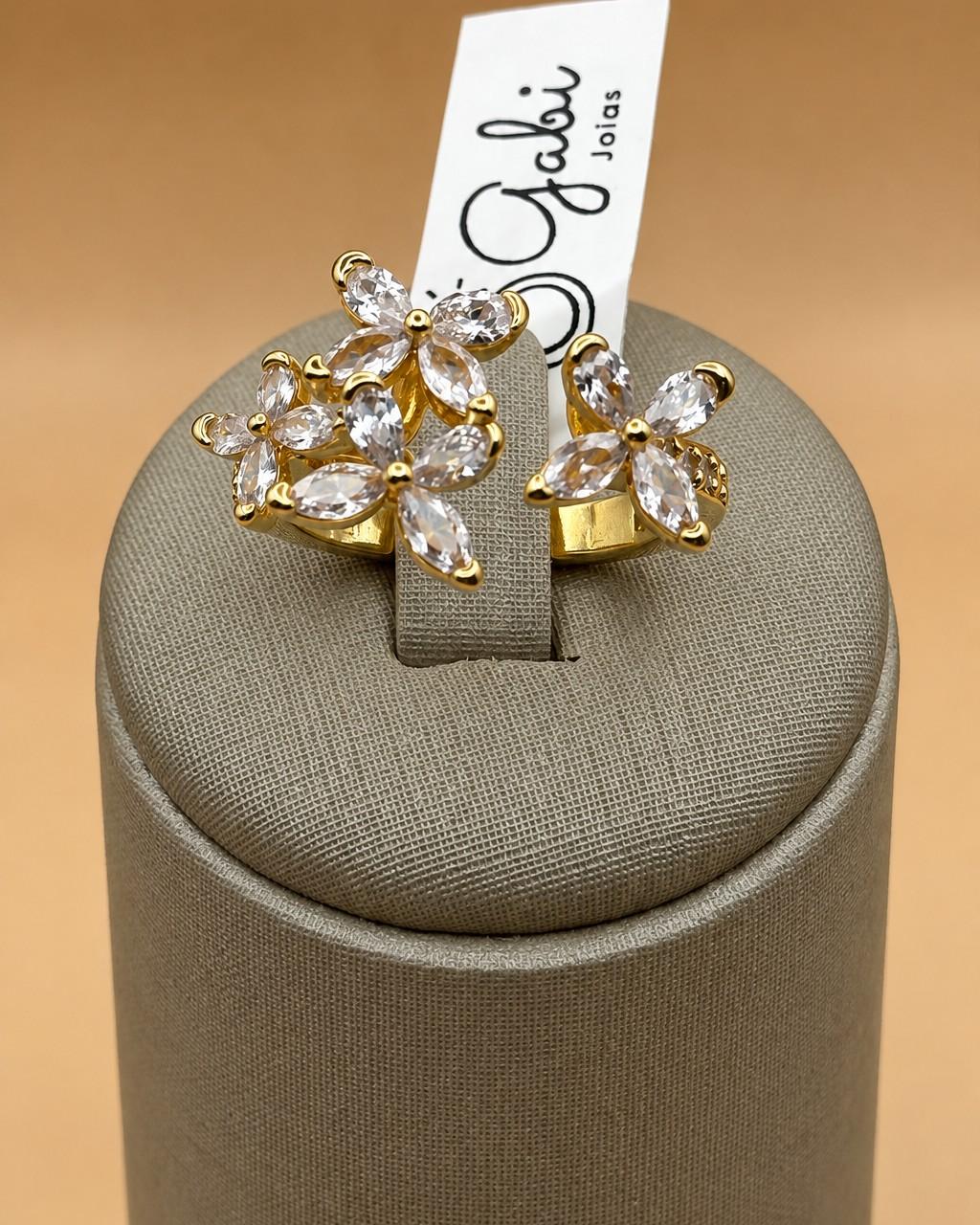 Anel Regulável Flores Cravejadas Banhado a Ouro 18k